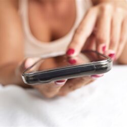 How to Make Money Sexting (aka Flirting, Chatting & Texting Online!)